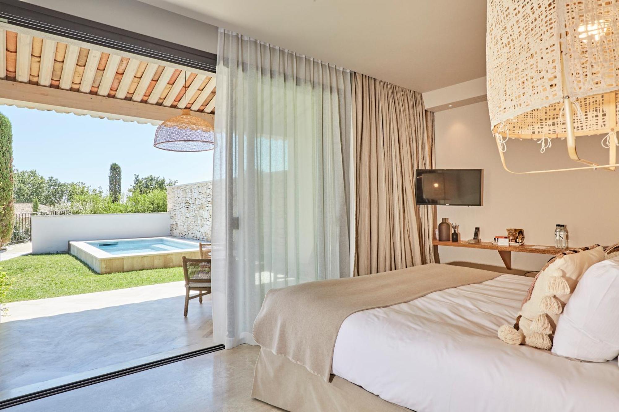 Hotel La Bastide Saint Georges & 4*