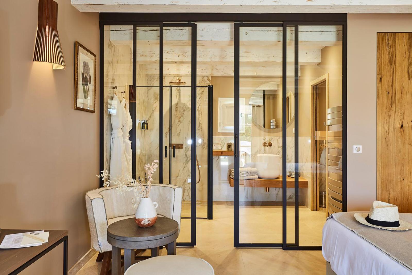 Hotel La Bastide Saint Georges & 4*
